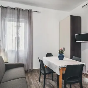 Bed & Breakfast Bulldog Station With Private Wc, Ac, Tv